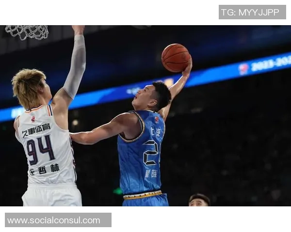 翟晓川：从篮球场上的拼搏者到青年偶像的成长之路