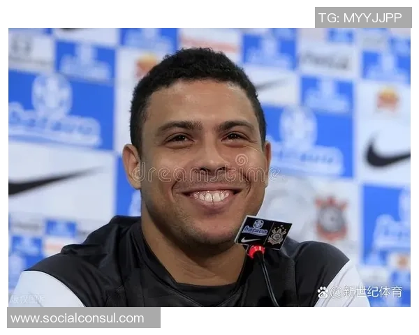 马丁内利的崛起之路：从青涩小将到足球场上的耀眼明星